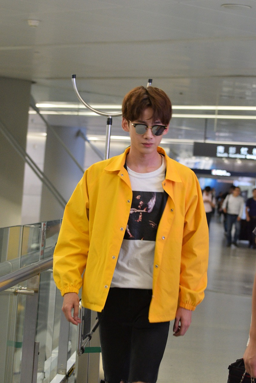 白敬亭工作室发文向粉丝道歉的事件,引发了广泛的讨论.