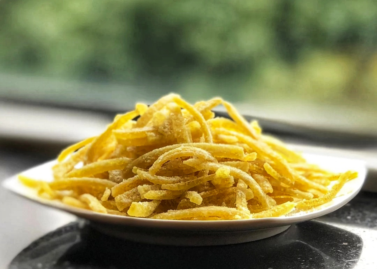 糖炒柚子皮,你吃过吗?简单炒一炒,废物也能清香凉爽,甜润柔糯