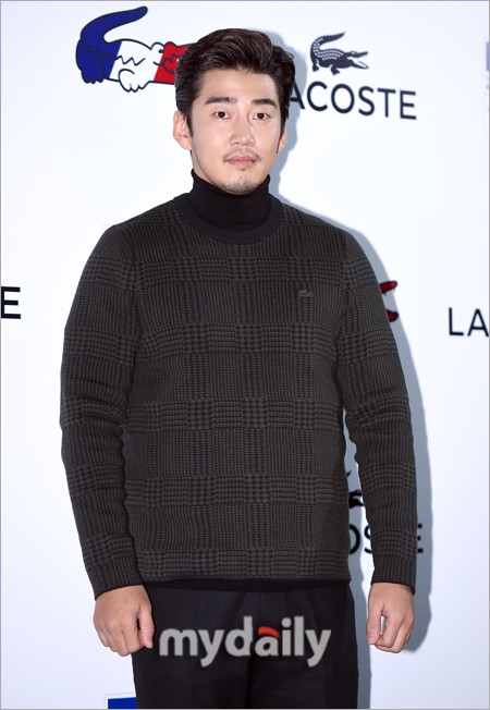 韩星尹继尚将出演《对不起我爱你》编剧新作