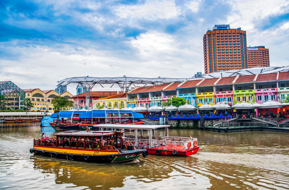 新加坡的这个码头真实名称叫克拉码头,距离著名旅游胜地鱼尾狮公园和
