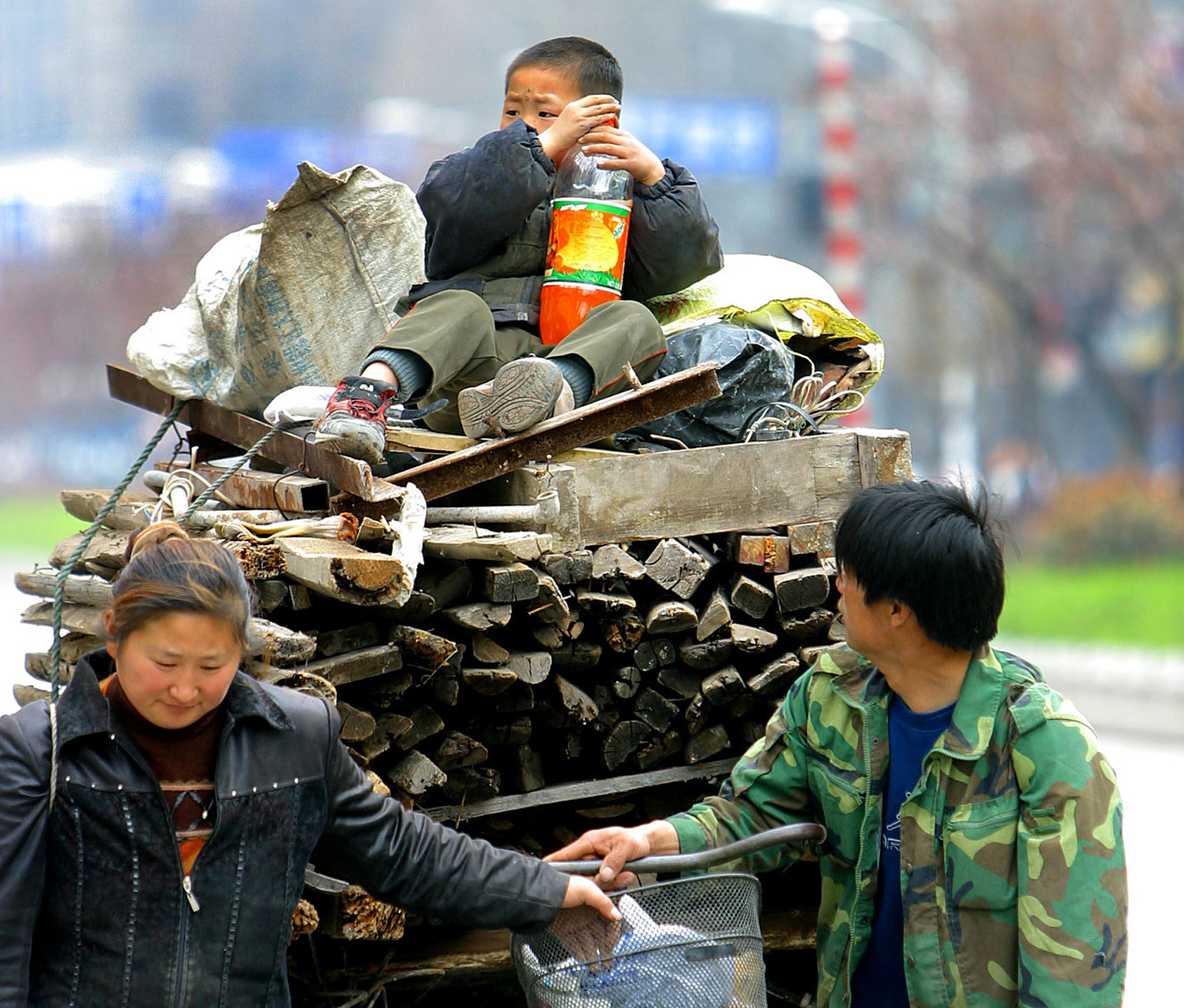 一封来自外地打工无法回家的父母给不爱学习孩子的家书,虽是很朴实的