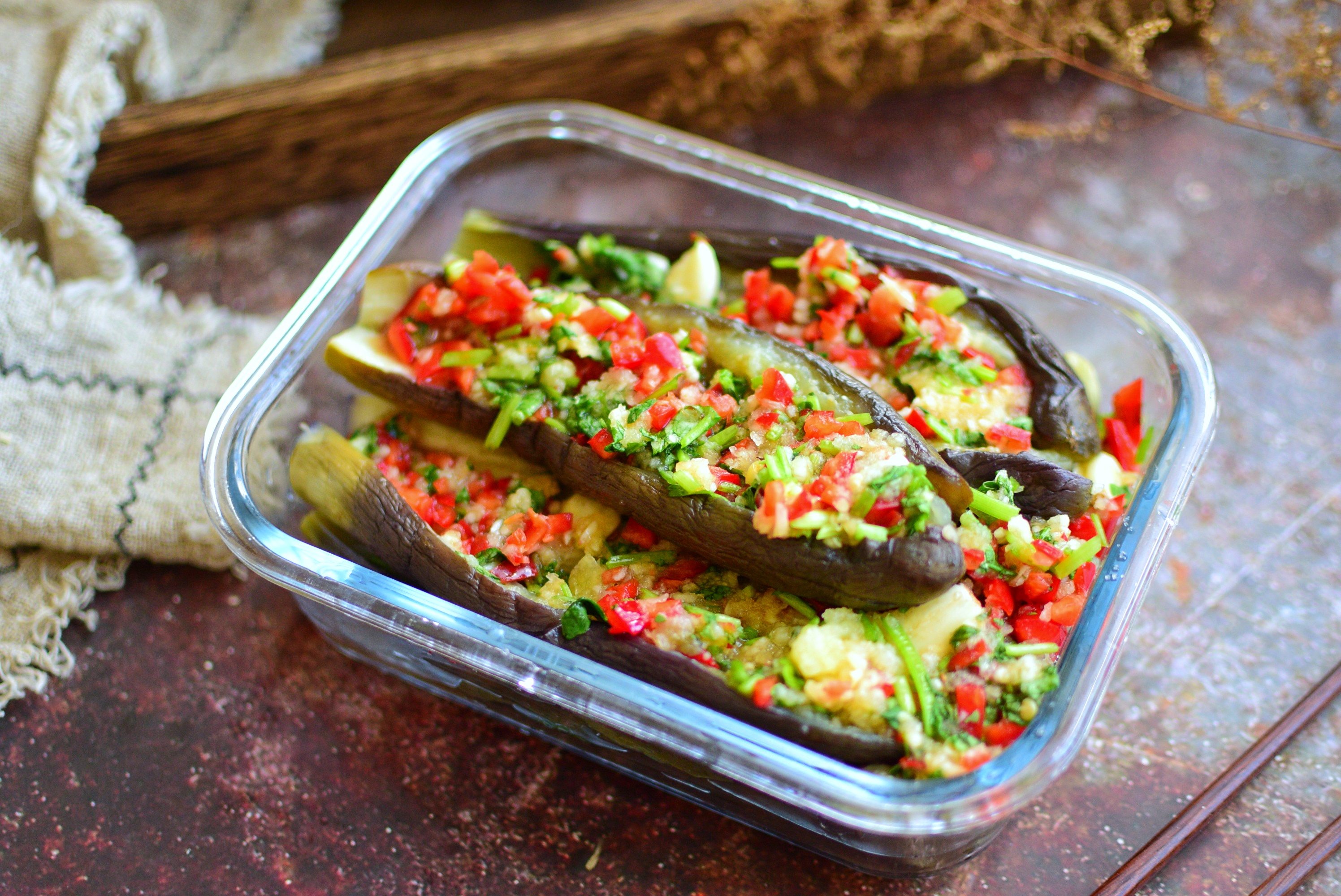 东北人秋天最爱吃的腌蒜茄子,老妈有独家配方,做法分享给大家