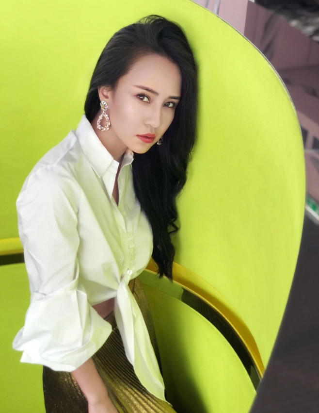 肤白貌美,聘婷秀雅的女演员——母其弥雅