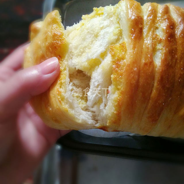 椰蓉手撕包,椰香味十足,手撕着吃最过瘾