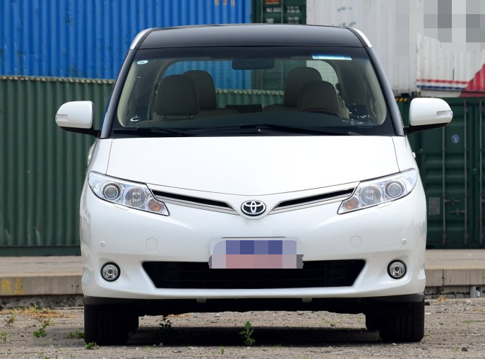 丰田(进口)普瑞维亚,外形优雅时尚,符合年轻人的审美