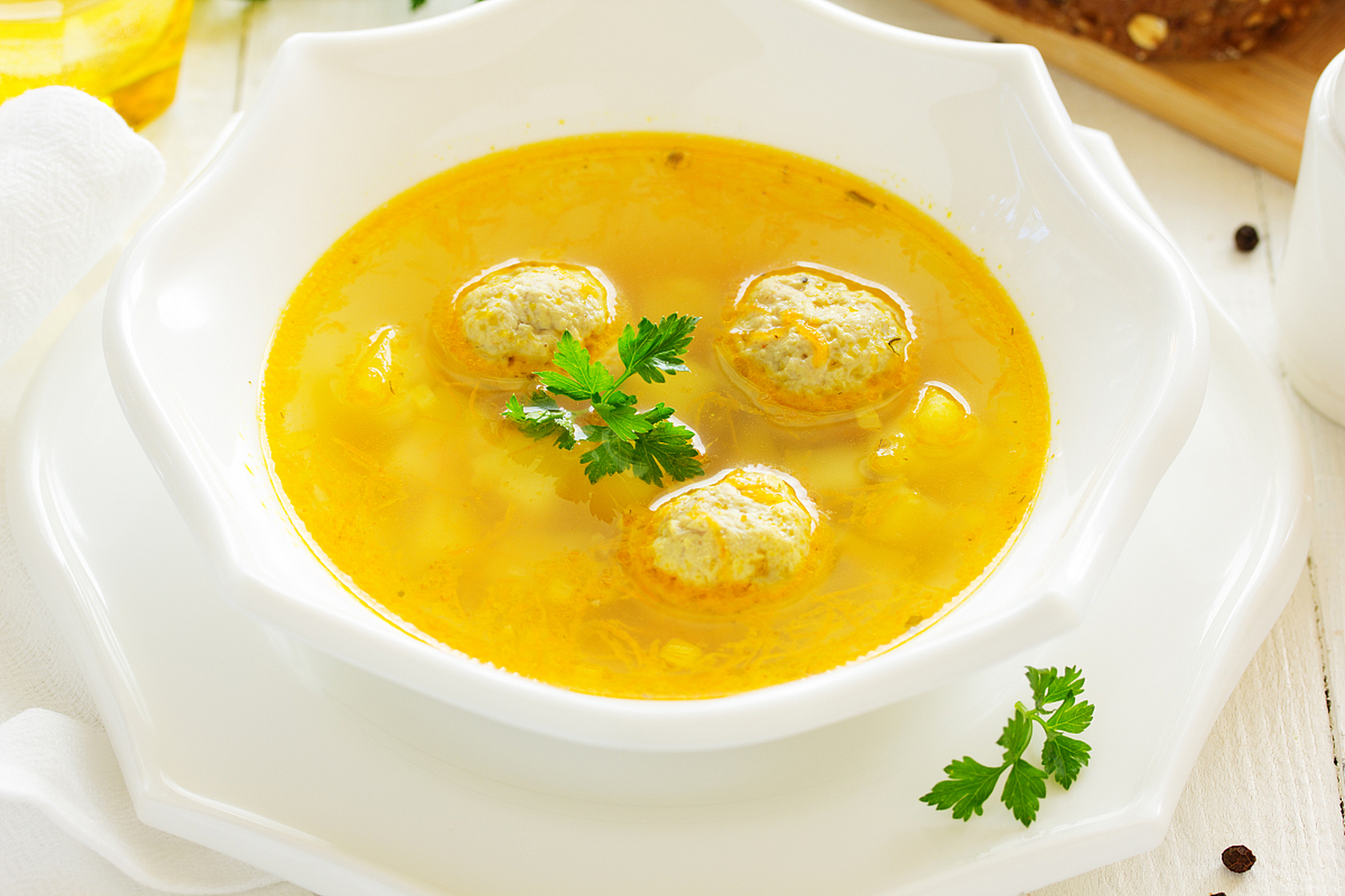 今天我要分享的是【烩鸽子蛋】的食谱.让我们开始吧!