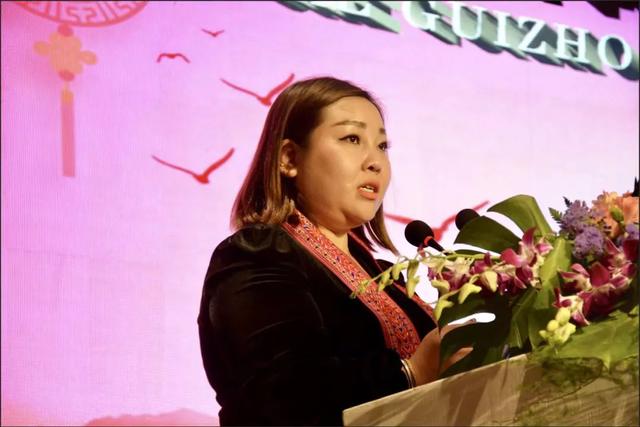 中东阿联酋贵州商会揭牌成立,徐洁当选首任会长