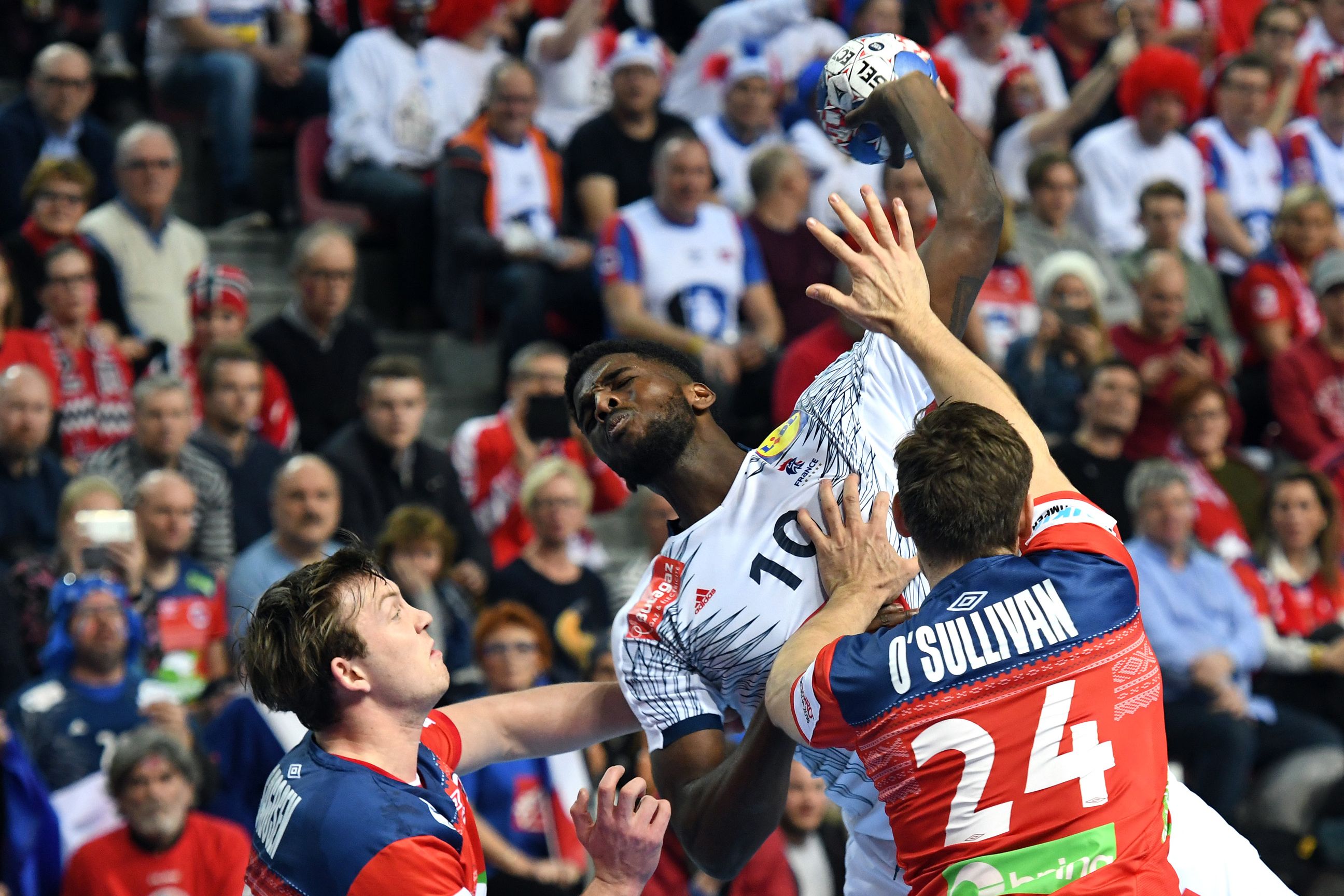 [20](外代二线)手球——欧洲男子手球锦标赛小组赛:法国胜挪威