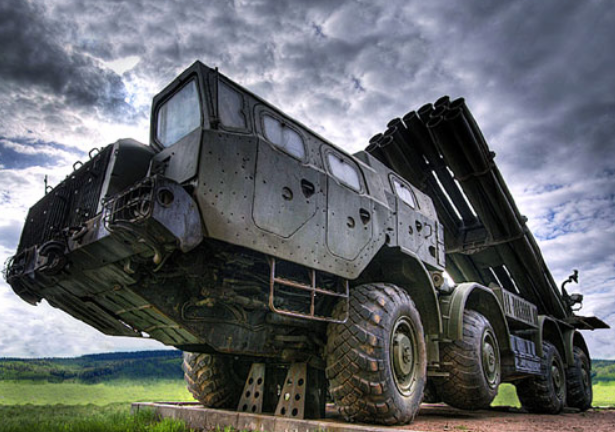 第五款,中国卫士2d远程火箭炮,世界射程最远的多管火箭炮系统,以高