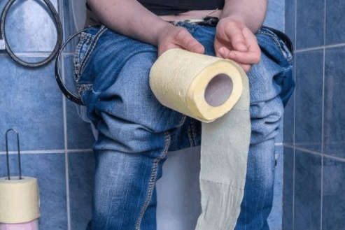 为何德国和日本男性经常蹲着尿尿?可能是这个原因!