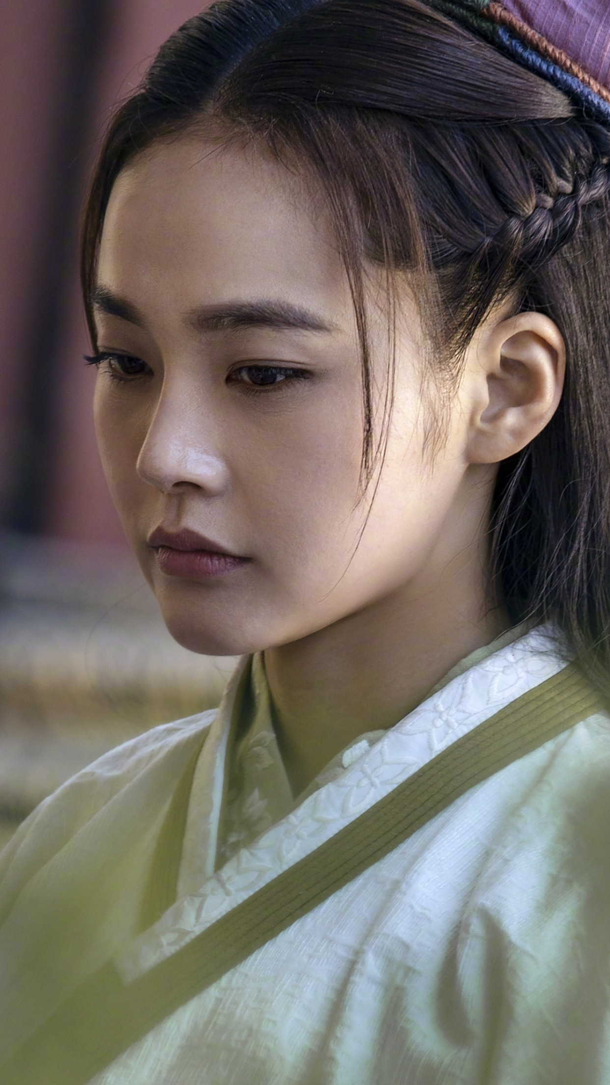 张佳宁古装壁纸:"宝藏女孩"清新脱俗,气质清冷