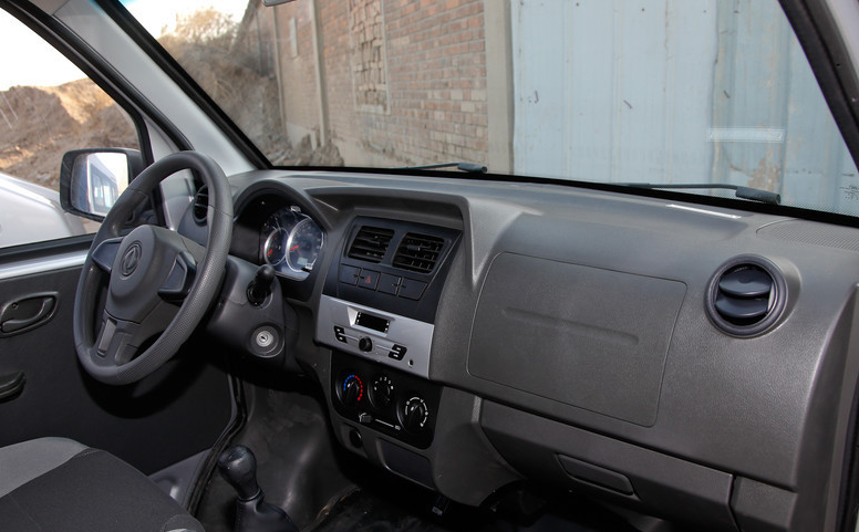 品鉴东风小康k07s,充斥着很多现代元素,给人一种很舒服的感觉