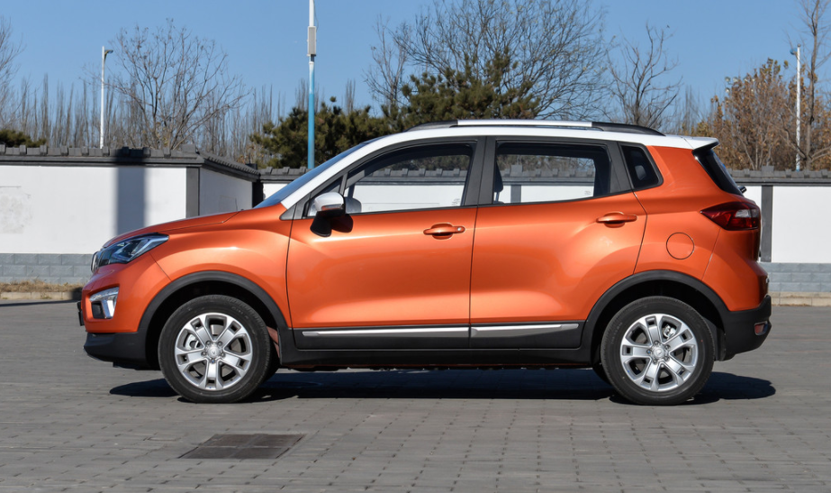 长安cs15ev,给人感觉很舒服,设计的非常得体