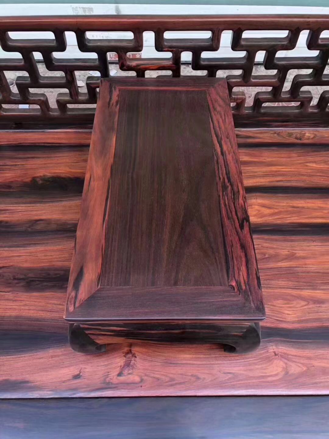 大红酸枝(交趾黄檀)