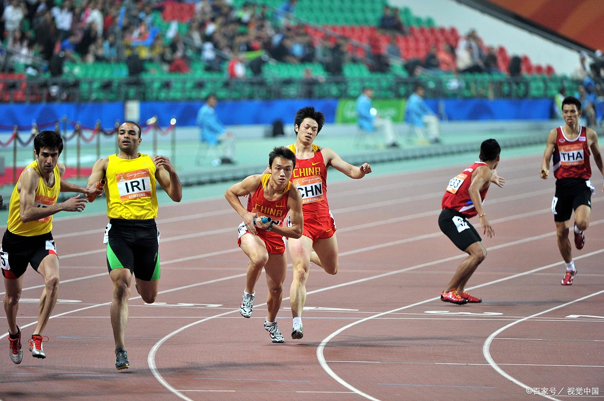 他们在预赛中表现绝佳,不仅轻松取得第一,还打破了世界纪录.