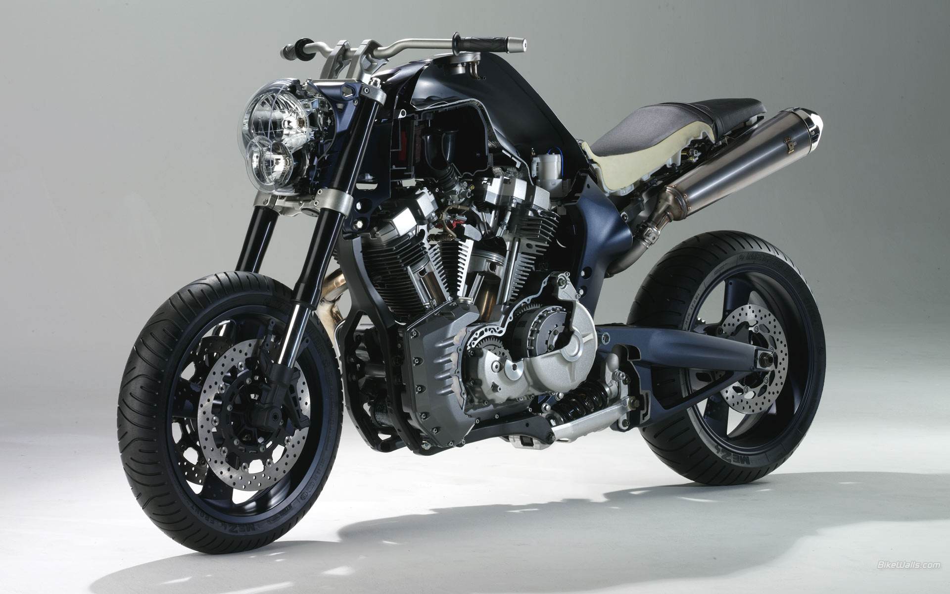 雅马哈mt-01 prototype,抢眼的外型,灵魂的节奏令你精神一振