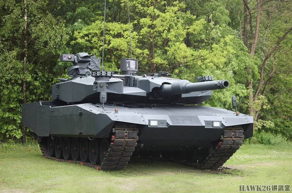 波兰陆军展示首批豹2pl主战坦克 德国人小算盘打得真精明