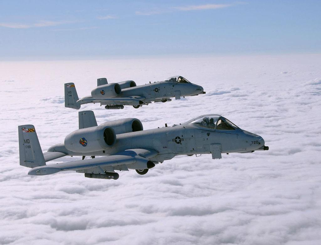 173架a10攻击机换装全新机翼,还能再飞1万小时 f35也无法取代!