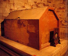 历史:慈禧太后的陵墓,被孙殿英洗劫,最后抛尸荒野