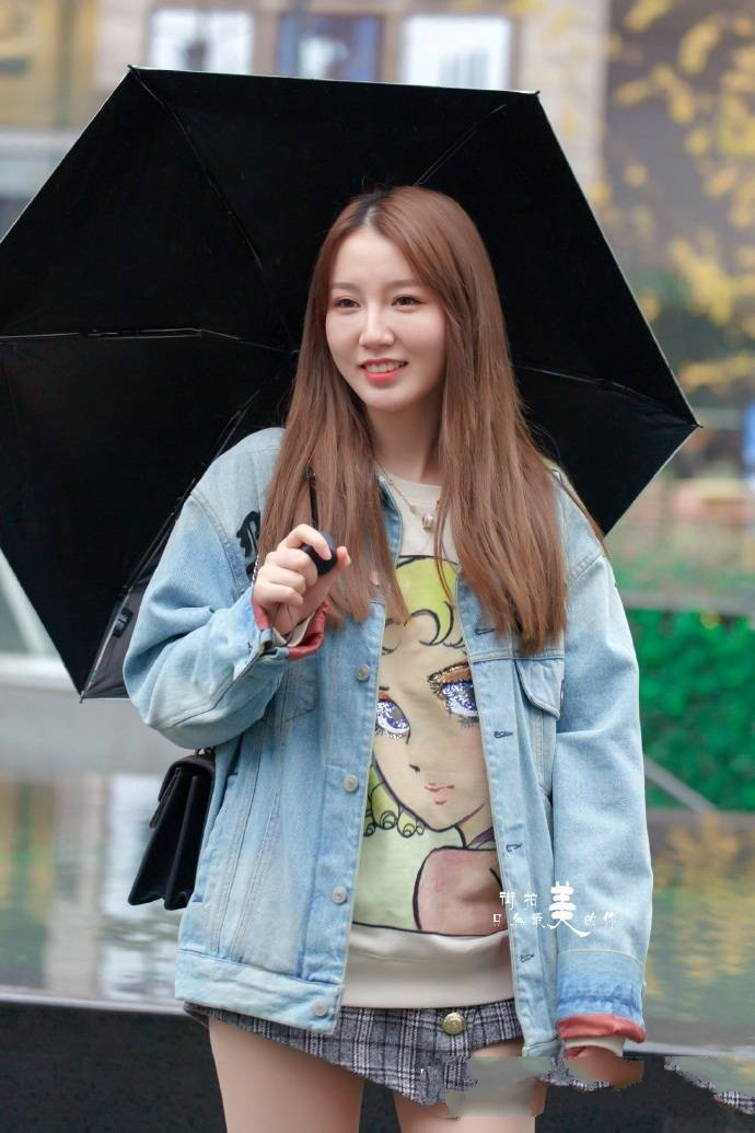 重庆美女,气质成熟居多,肤白貌美