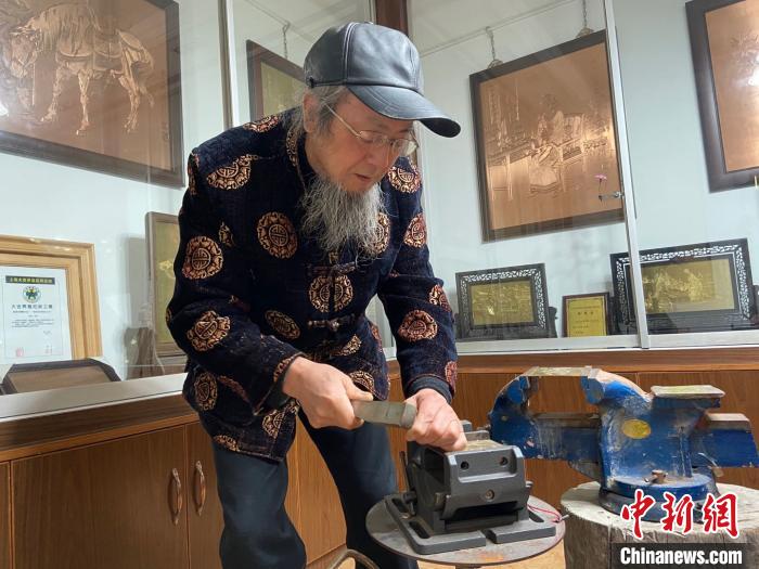 与铜"对话"58载:绍兴铜雕大师延绵东方技艺