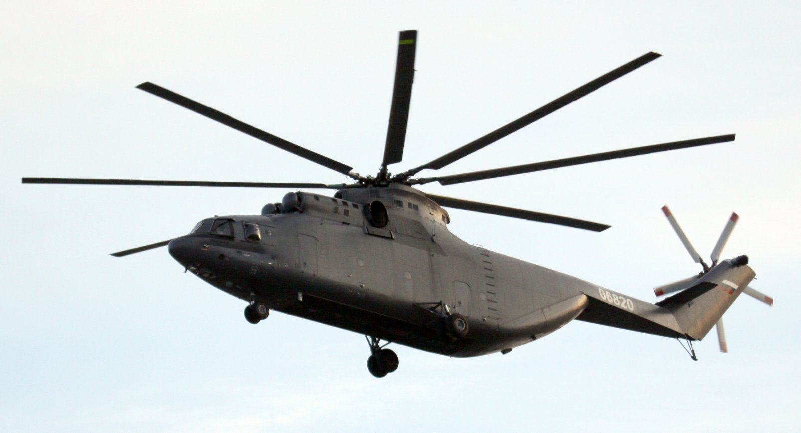 俄罗斯向约旦交付最新一架米-26重型直升机