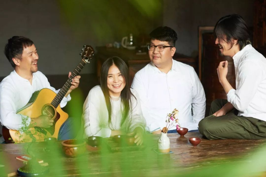 小娟&山谷里的居民:他们"不合时宜",却又不可或缺.