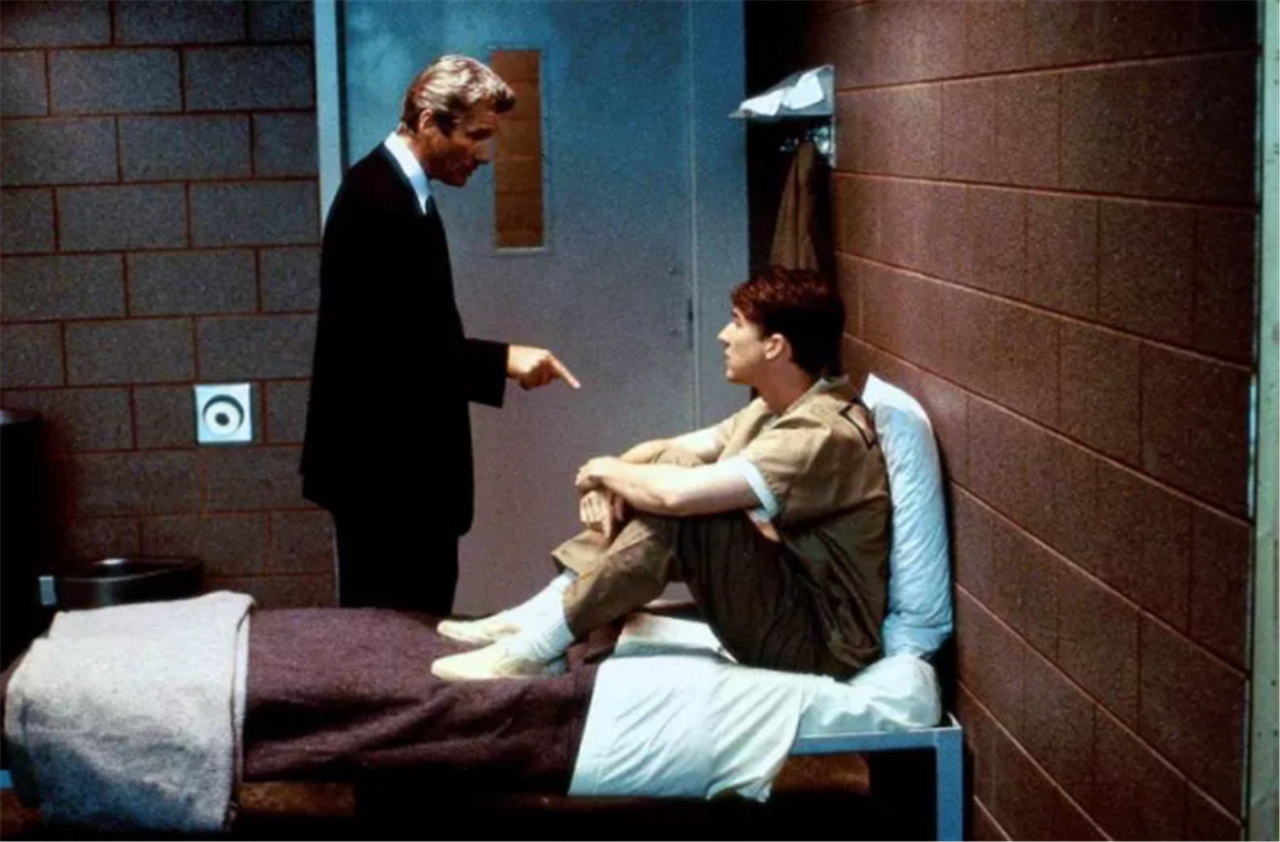 《一级恐惧》影评:程序正义的胜利