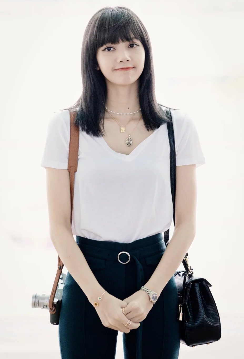 lisa新剪的"漫画锁骨发"要火了,减龄又甜美,潮人们都换上了!