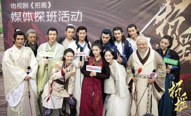 《招摇》横店探班 白鹿许凯集结"万戮门大会"