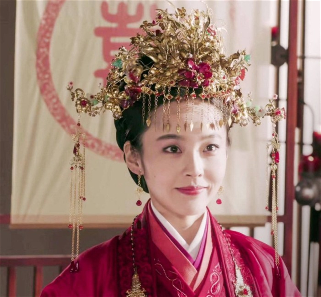 她重生80年代,父母偏心,幸好首长对象很靠谱,前程似锦!年代文