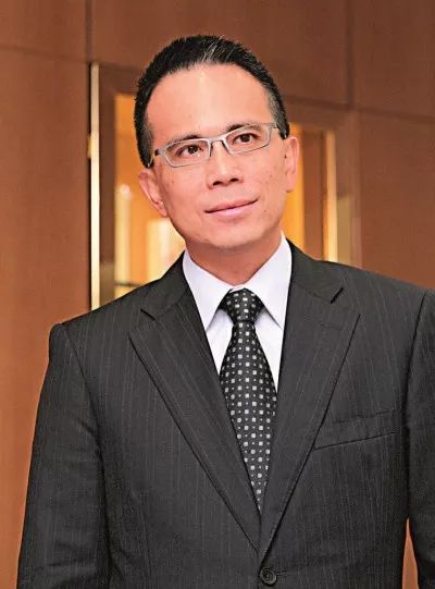 龙光集团董事长图片