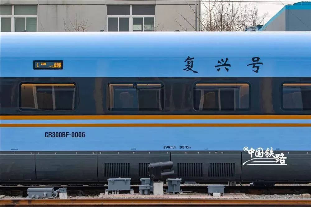 常州戚墅堰所產品(時速250km/h) cr300af:齒輪箱,國產聯軸節,踏面清掃