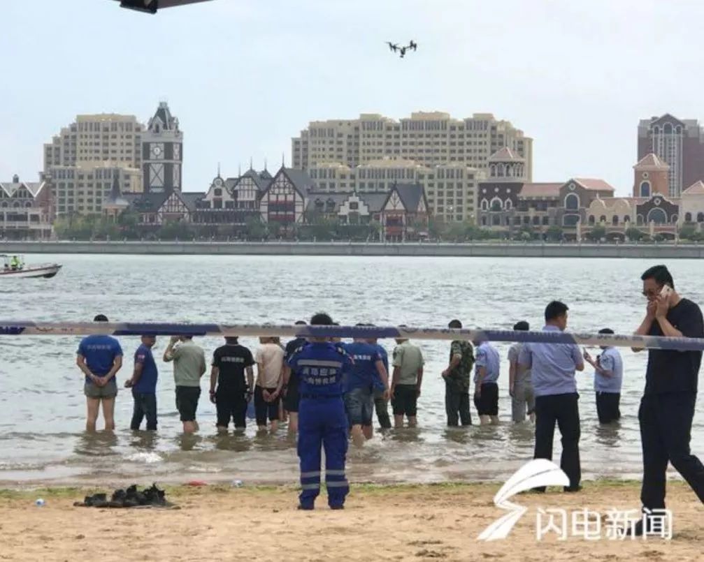 痛心!8岁双胞胎姐妹青岛海边溺亡 妈妈:发个朋友圈孩子就.