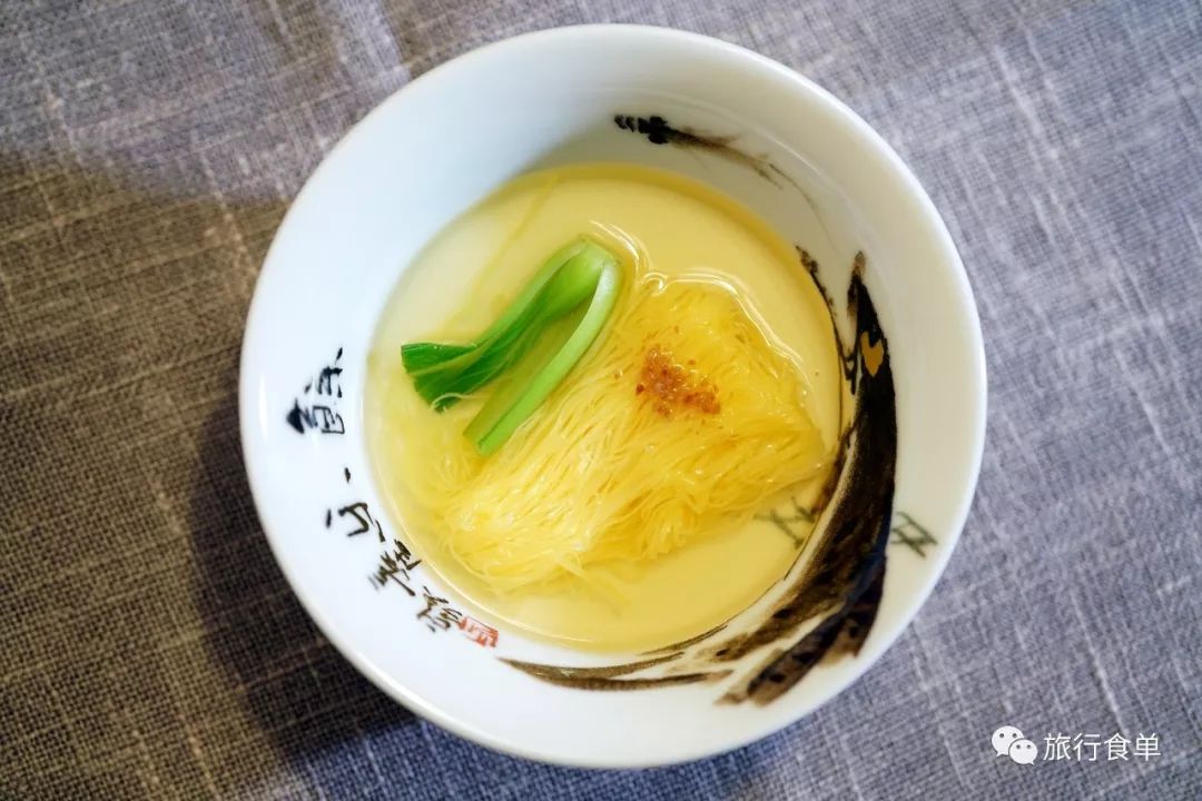 食单丨成都丨传说中的坐杠大刀金丝面,惊现成都小馆