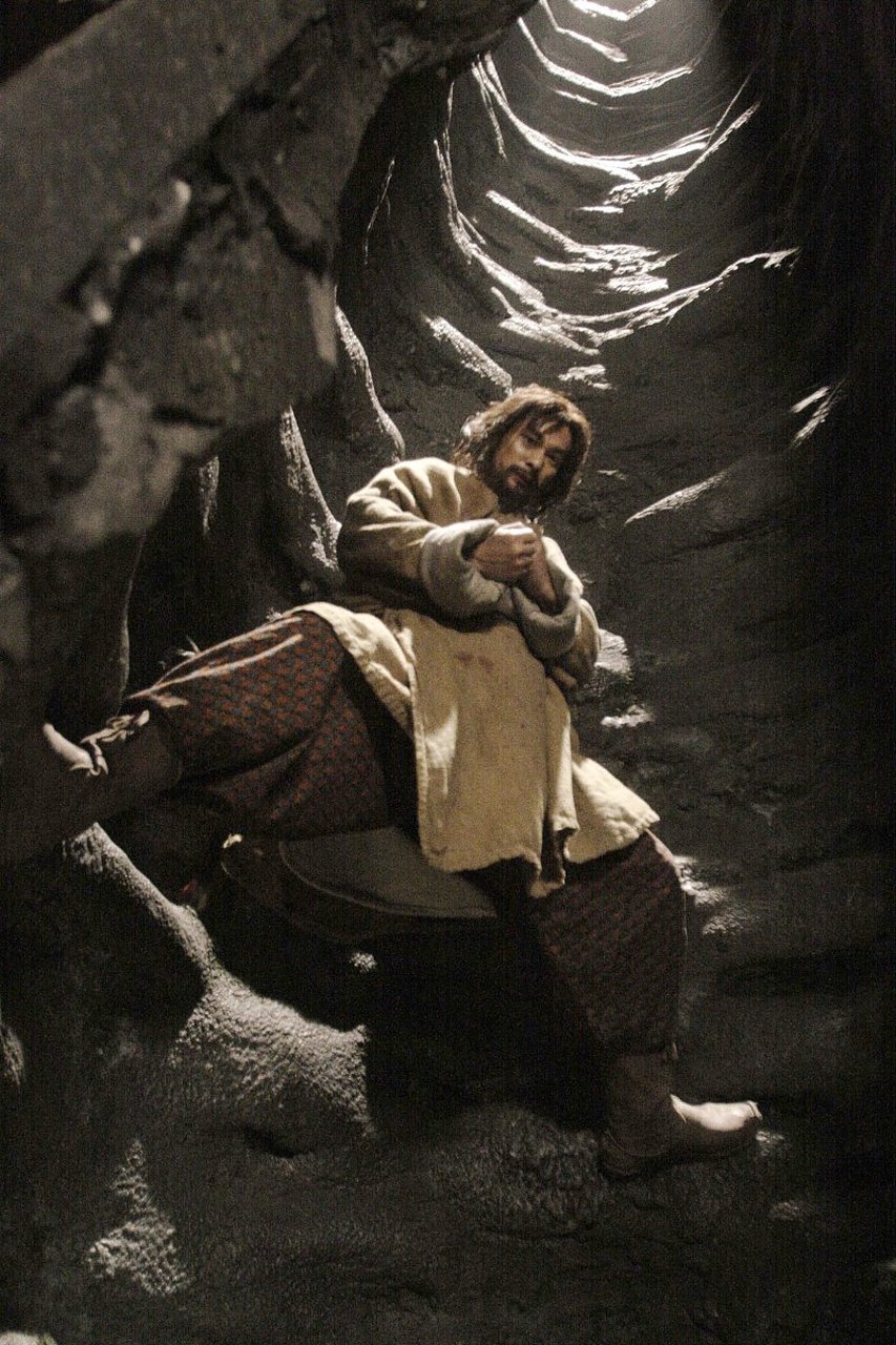 周星驰饰演苏灿,片酬300万. 吴孟达饰演苏灿父亲,片酬150万.