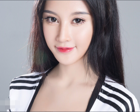 樊玲——"中国乳神""晶女郎"