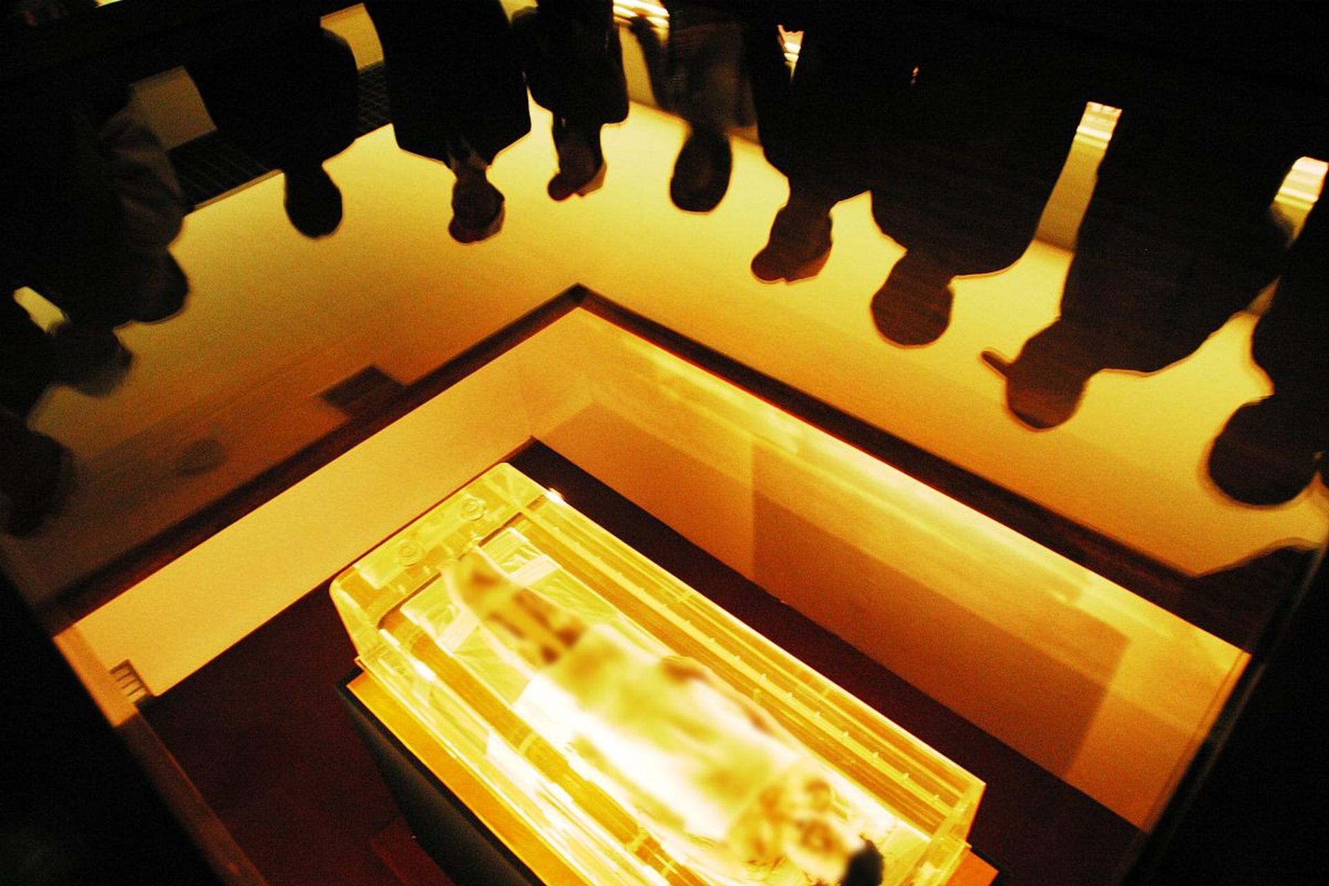 马王堆汉墓共出土3000多件珍贵文物,其中三号墓的10多万字帛书令人