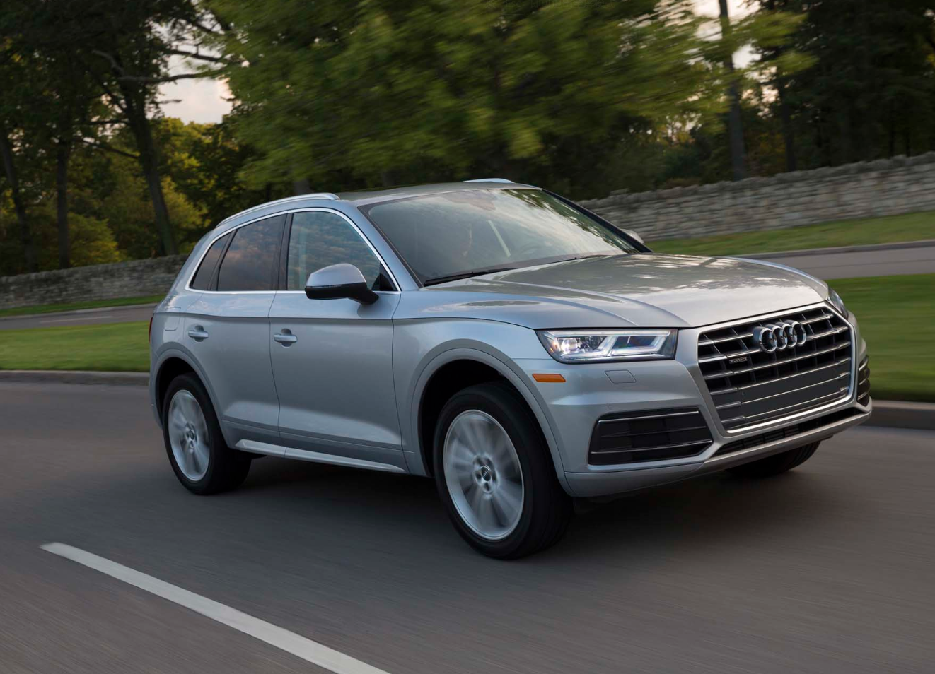 19款奥迪q5测评:2.0t 7速双离合 4驱,力压宝马x3成同级销量王