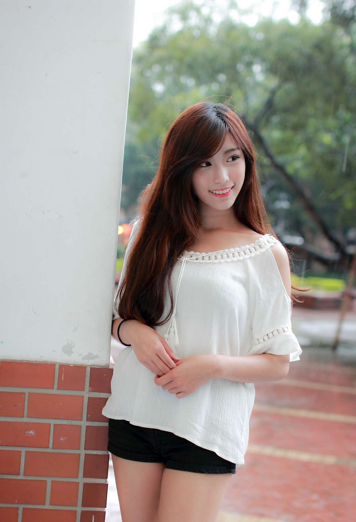 美女张珊珊时尚穿搭,个性时尚有气场,美丽动人又性感迷人