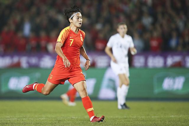 100场100分!王霜国家队百场比赛梅开二度帮助女足晋级决赛