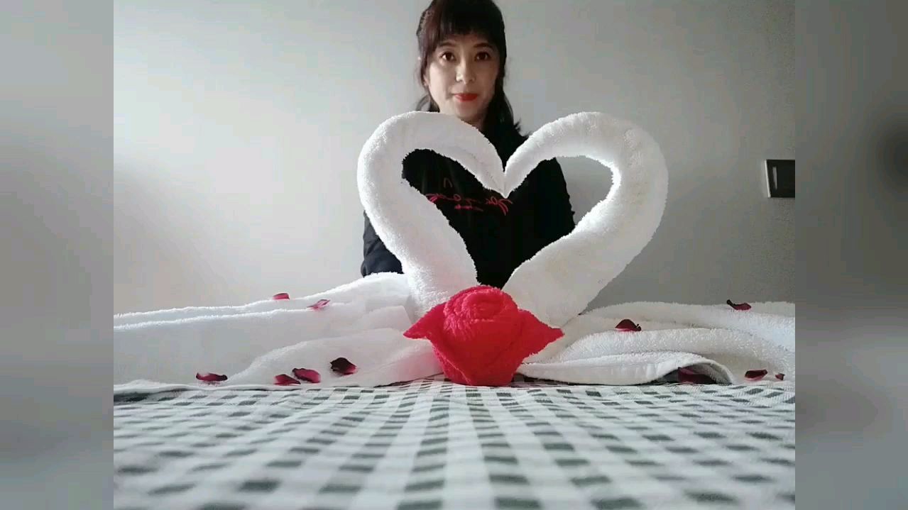 最美酒店毛巾叠天鹅