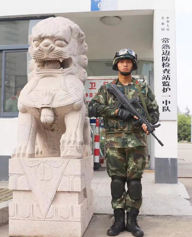 当过武警,抓过通缉犯……这名新兵太不简单