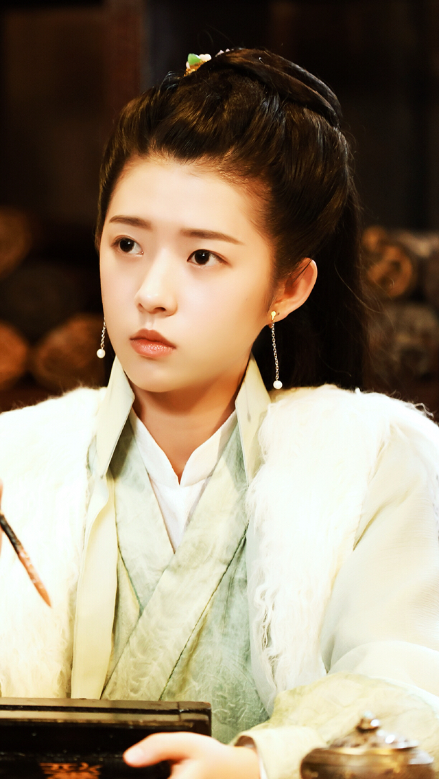 《等到烟暖雨收》何蓝逗易落壁纸,一个萌萌哒的女孩!