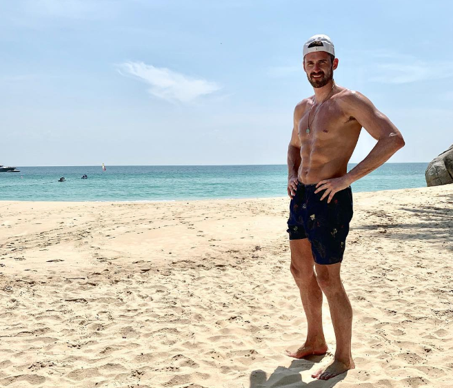 沙滩上的nba球星们!乐福被赞男模身材,看到奥尼尔你想说点啥?