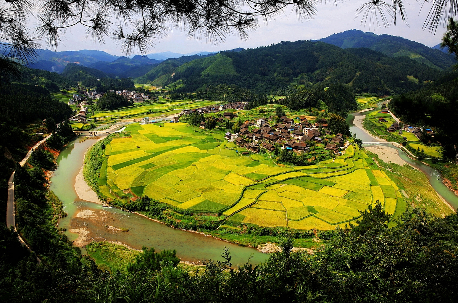 陈抟故里,大佛寺,双江古镇和涪江等旅游景点