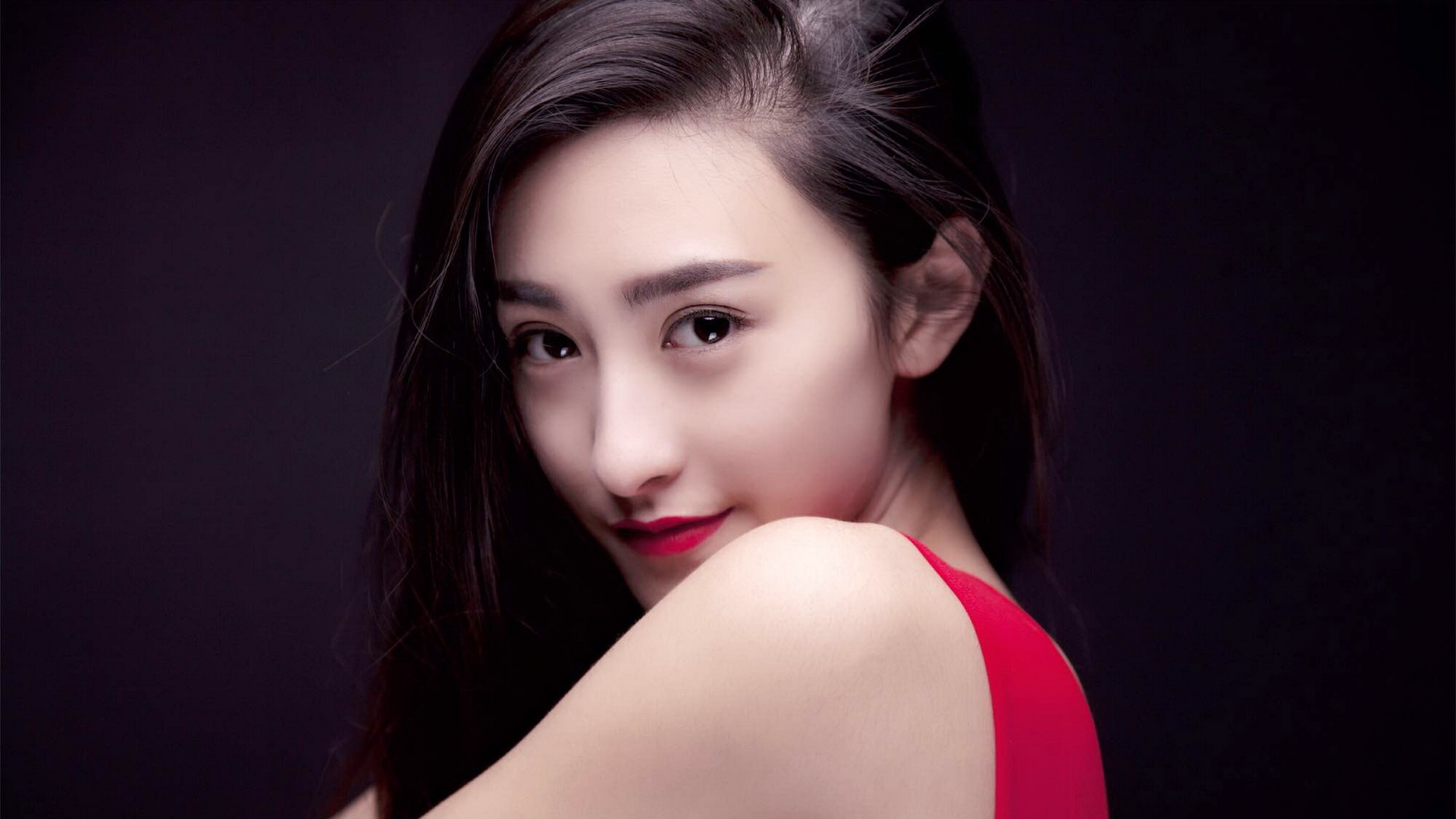 清纯靓丽的"中俄混血儿"——朱圣祎