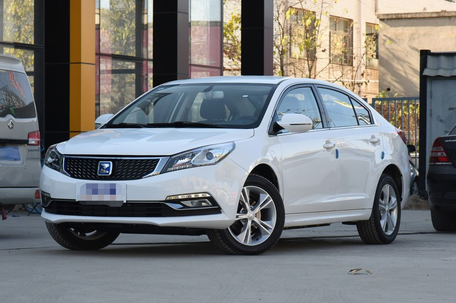 看起来运动范十足,适合年轻人驾驶的众泰z500ev,低调不张扬