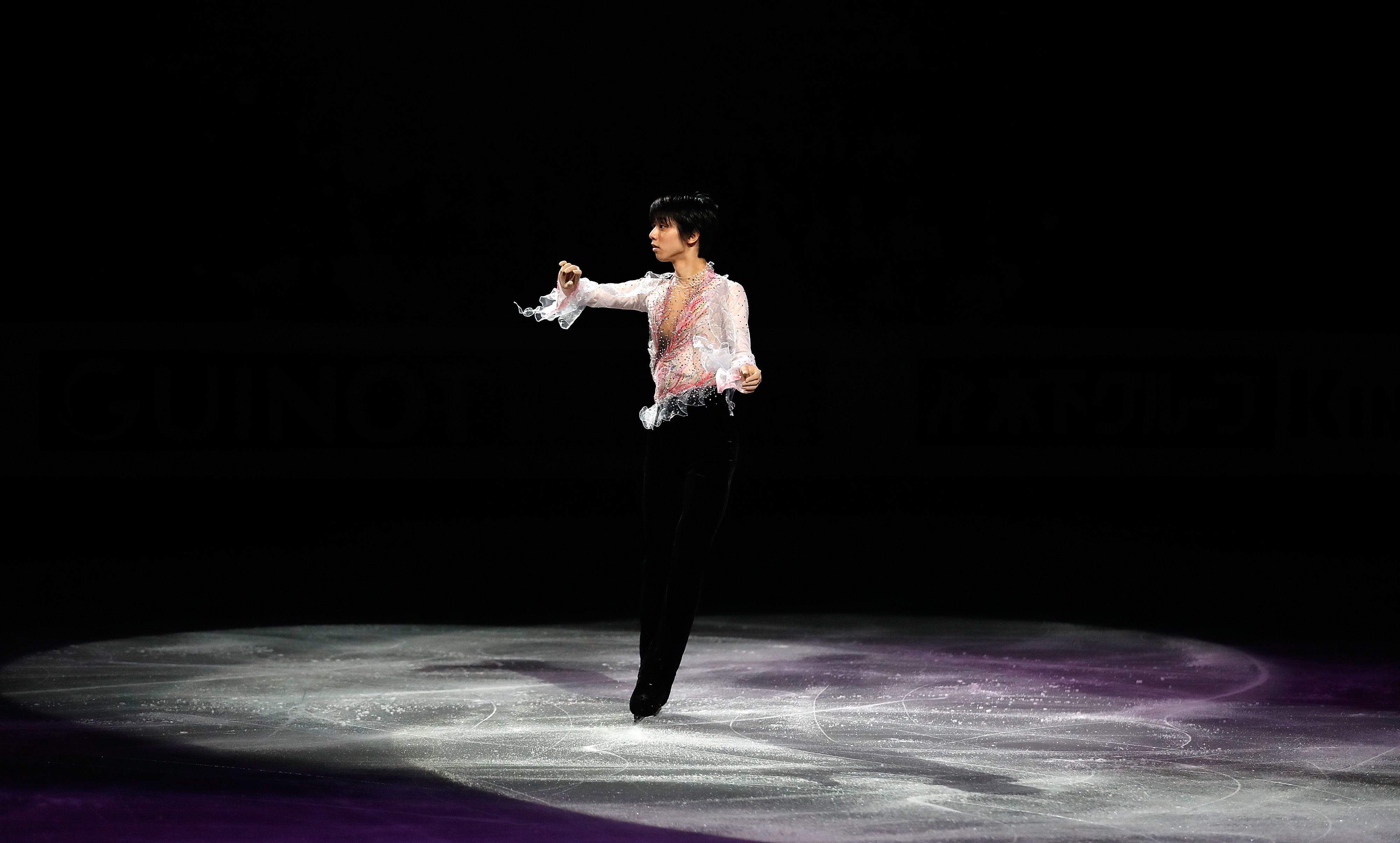 花样滑冰——世锦赛举行花样滑冰表演(2)