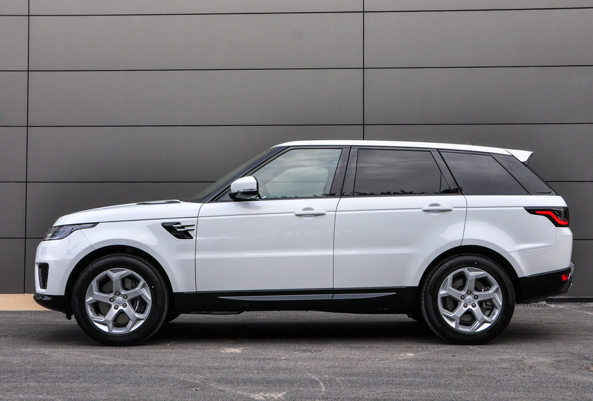 路虎-揽胜运动版混动phevp400e,饱满的车身线条,其设计相当出色